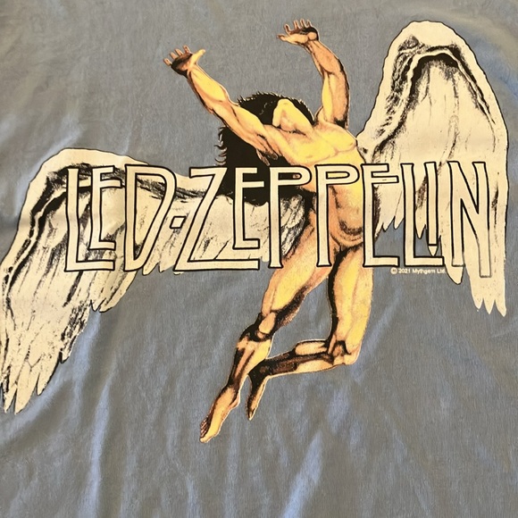 NWT Light Blue LED Zeppelin Crop Top Size Small Juniors - Picture 2 of 5